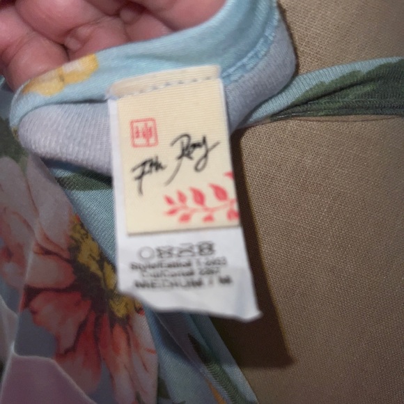 7th Ray Women's Sleeveless Floral Tank Top Size M Light Blue Ivory - Picture 10 of 10